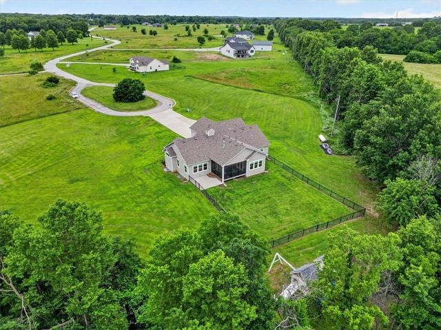 803 NE Lakota Drive, Adrian, MO 64720