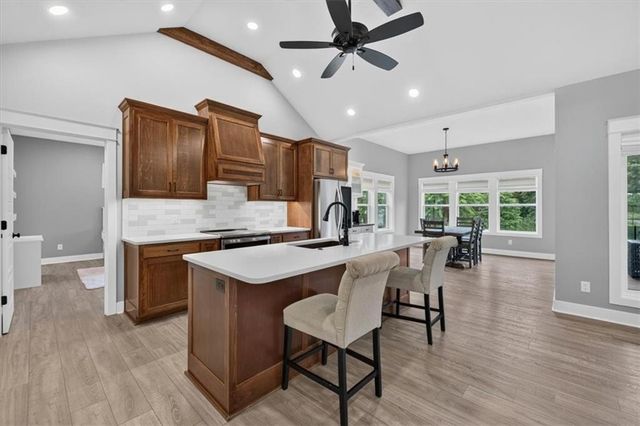 803 NE Lakota Drive, Adrian, MO 64720