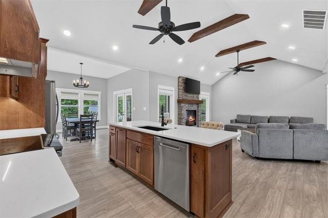 803 NE Lakota Drive, Adrian, MO 64720