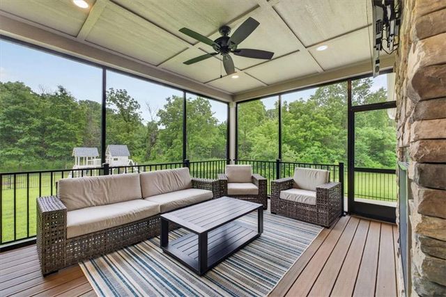 803 NE Lakota Drive, Adrian, MO 64720