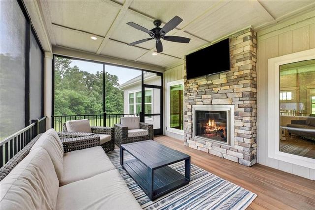 803 NE Lakota Drive, Adrian, MO 64720