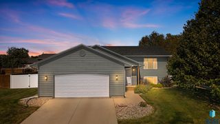 7612 W Waterford St Street, Sioux Falls, SD 57106