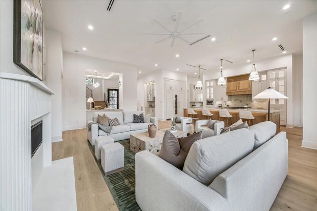1342 Richelieu Lane, Houston, TX 77018