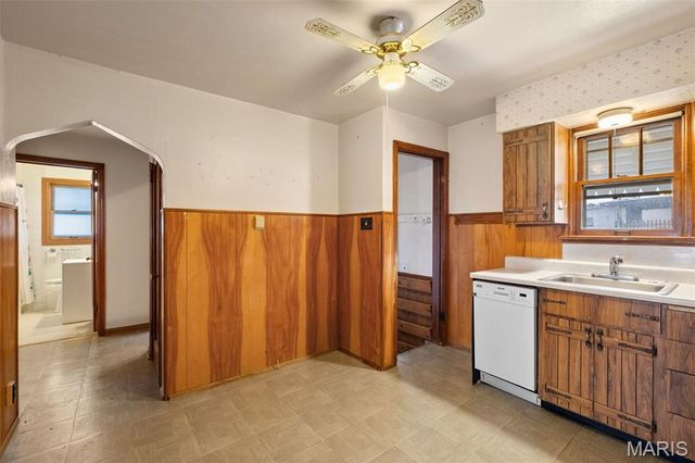 755 Zeiss Avenue, St Louis, MO 63125