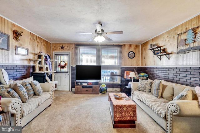 118 KEENER AVE, Red Lion, PA 17356