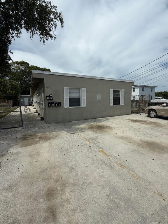 620 20th Street 1, West Palm Beach, FL 33407