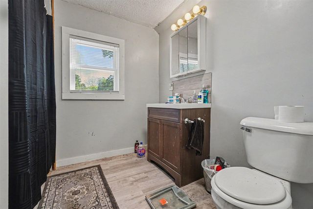719 Mccourtie Street, Kalamazoo, MI 49008