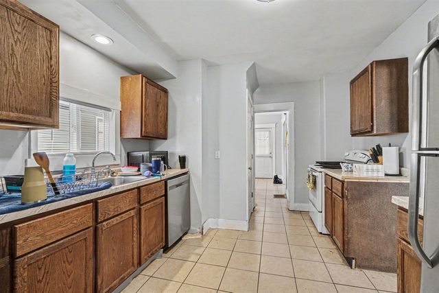 719 Mccourtie Street, Kalamazoo, MI 49008