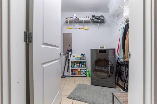 251 Daniel Burnham Square, 405, Columbus, OH 43215