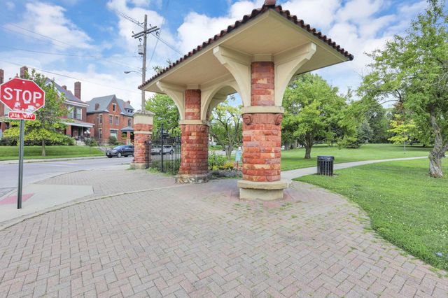 251 Daniel Burnham Square, 405, Columbus, OH 43215