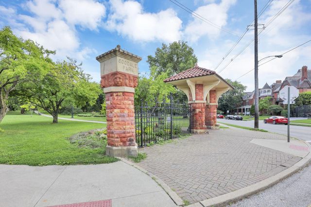 251 Daniel Burnham Square, 405, Columbus, OH 43215