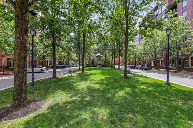 251 Daniel Burnham Square, 405, Columbus, OH 43215