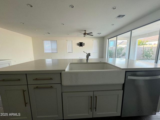 17168 W MIDDLEBURY Street, Surprise, AZ 85388