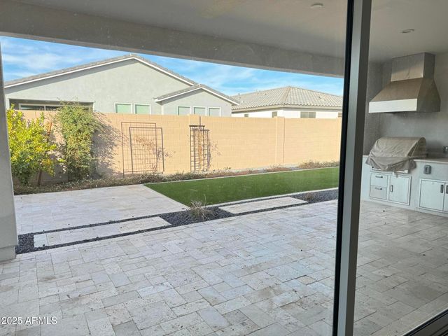 17168 W MIDDLEBURY Street, Surprise, AZ 85388