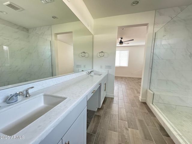 17168 W MIDDLEBURY Street, Surprise, AZ 85388