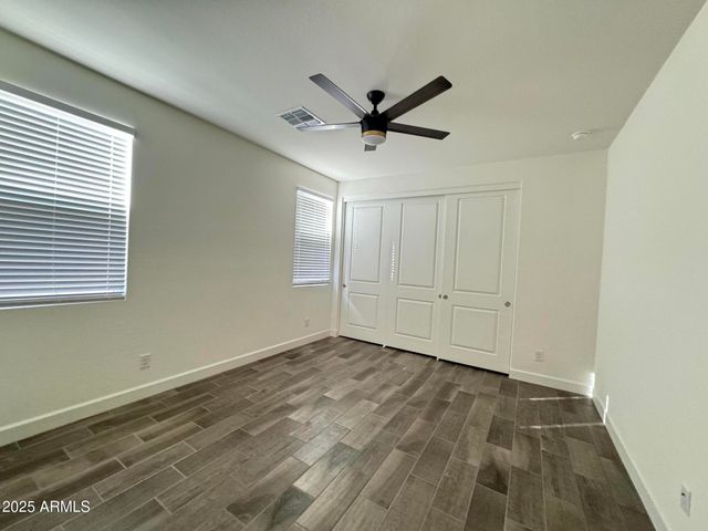 17168 W MIDDLEBURY Street, Surprise, AZ 85388
