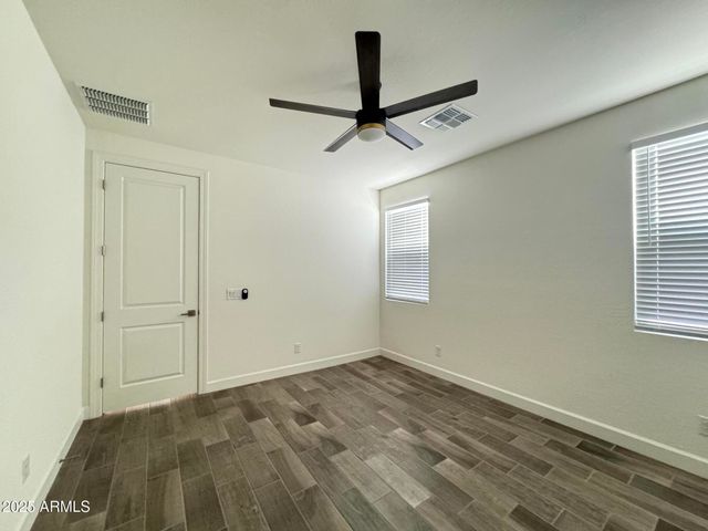 17168 W MIDDLEBURY Street, Surprise, AZ 85388