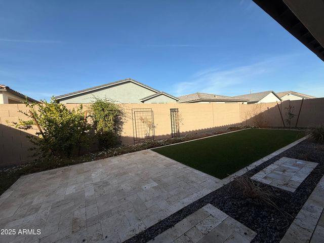17168 W MIDDLEBURY Street, Surprise, AZ 85388