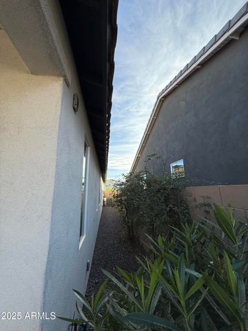 17168 W MIDDLEBURY Street, Surprise, AZ 85388