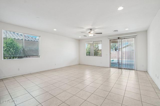 11294 W VERNON Avenue, Avondale, AZ 85392