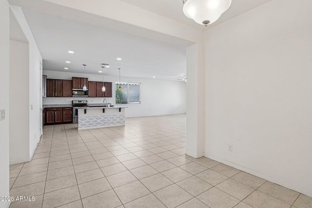 11294 W VERNON Avenue, Avondale, AZ 85392