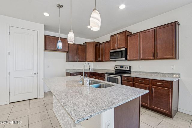 11294 W VERNON Avenue, Avondale, AZ 85392