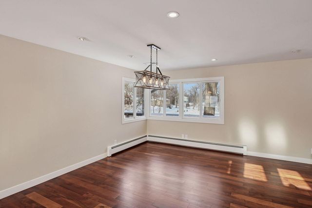 17100 Hampton Court, Minnetonka, MN 55345