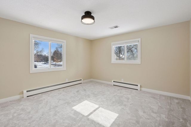 17100 Hampton Court, Minnetonka, MN 55345