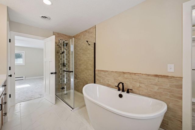 17100 Hampton Court, Minnetonka, MN 55345