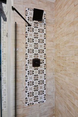 17100 Hampton Court, Minnetonka, MN 55345