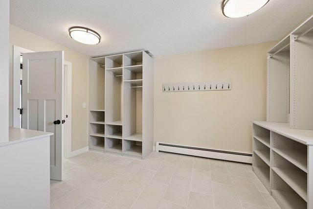 17100 Hampton Court, Minnetonka, MN 55345