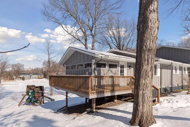 17100 Hampton Court, Minnetonka, MN 55345