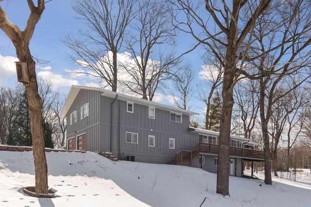 17100 Hampton Court, Minnetonka, MN 55345