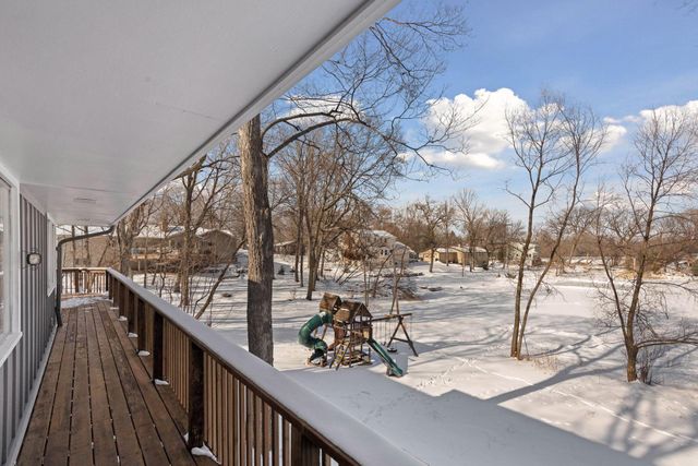 17100 Hampton Court, Minnetonka, MN 55345