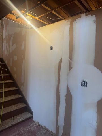 17100 Hampton Court, Minnetonka, MN 55345