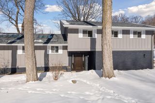 17100 Hampton Court, Minnetonka, MN 55345