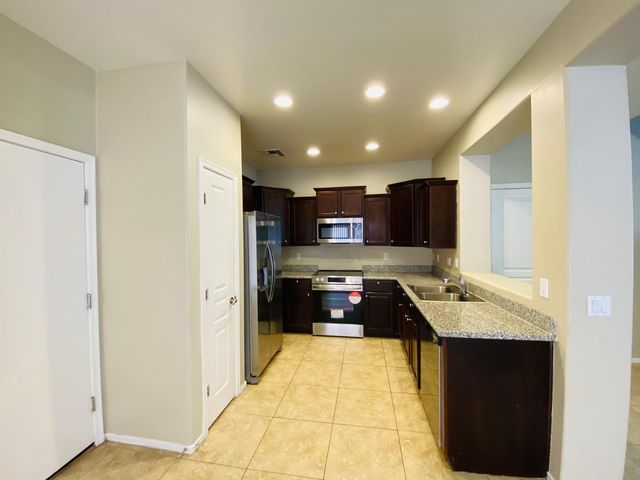 615 S Buena Vista Avenue, Gilbert, AZ 85296