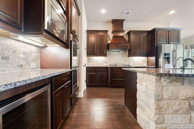 728 Deer Run Way, New Braunfels, TX 78132