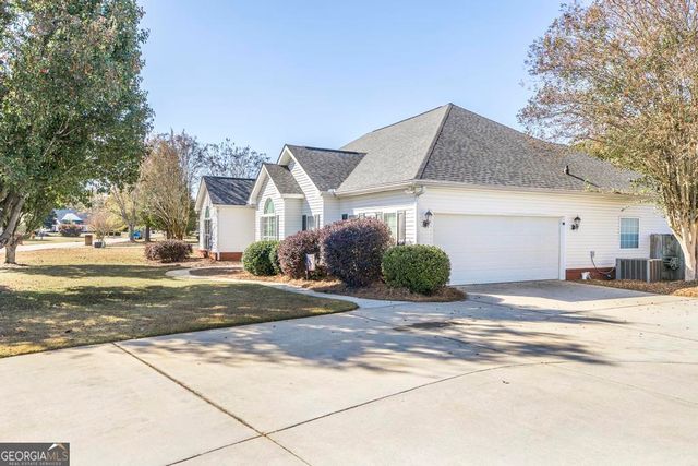 403 Wiltshire Court, Warner Robins, GA 31088