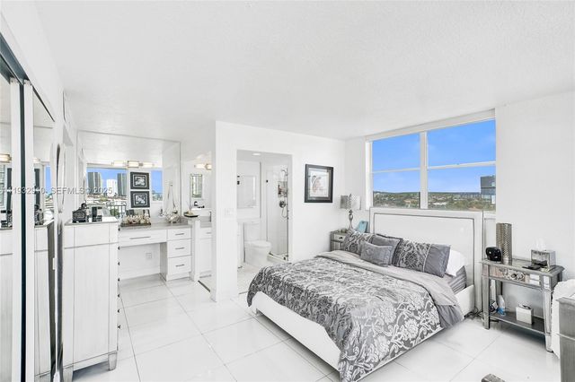 3703 NE 166th Street PH10, North Miami Beach, FL 33160