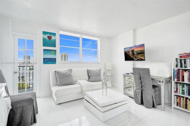 3703 NE 166th Street PH10, North Miami Beach, FL 33160