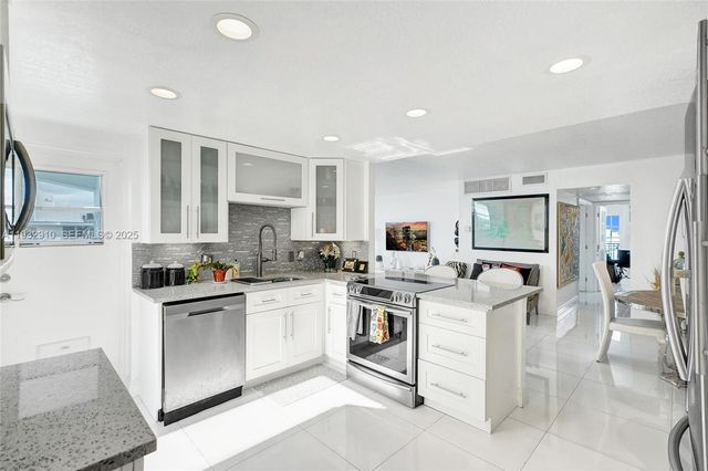 3703 NE 166th Street PH10, North Miami Beach, FL 33160