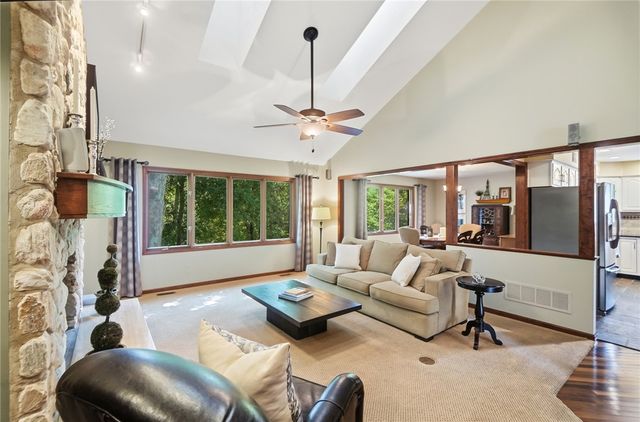 7128 Hunters Creek Drive, Dayton, OH 45459