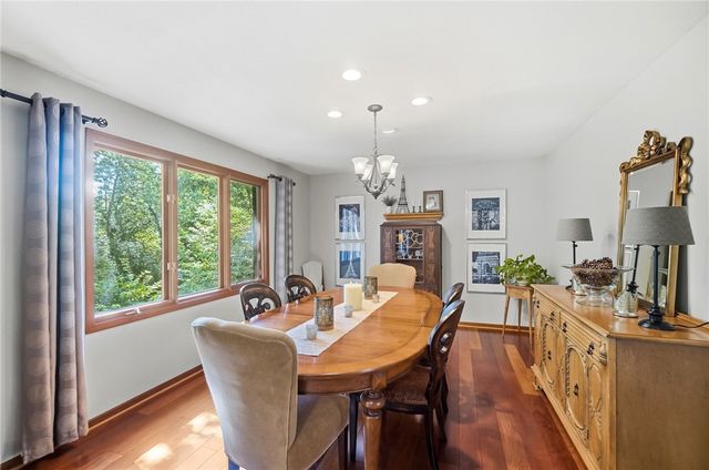 7128 Hunters Creek Drive, Dayton, OH 45459
