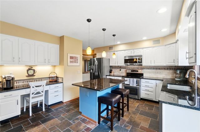 7128 Hunters Creek Drive, Dayton, OH 45459