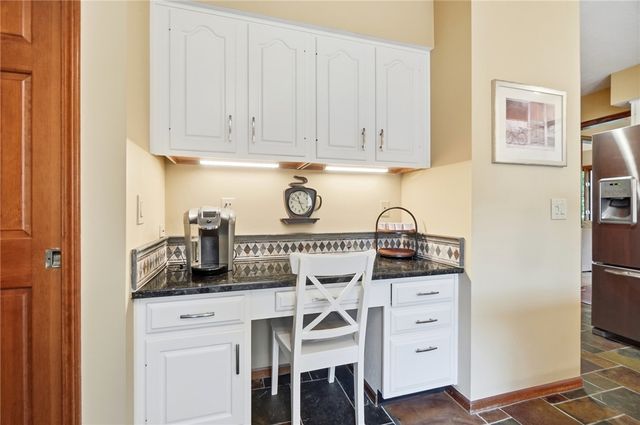 7128 Hunters Creek Drive, Dayton, OH 45459