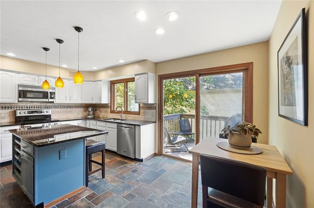 7128 Hunters Creek Drive, Dayton, OH 45459