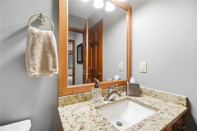 7128 Hunters Creek Drive, Dayton, OH 45459