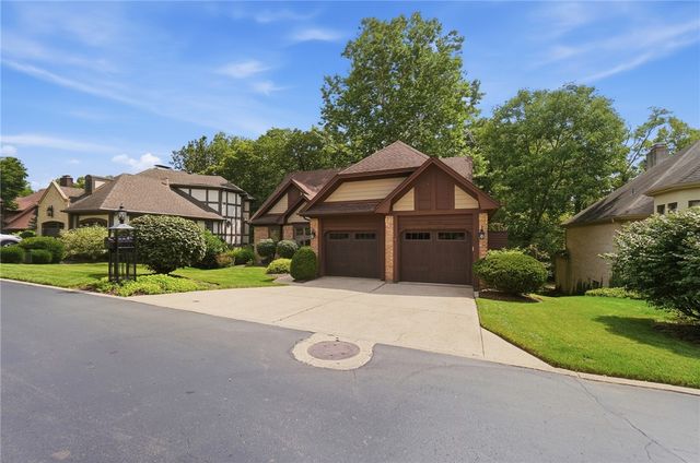 7128 Hunters Creek Drive, Dayton, OH 45459