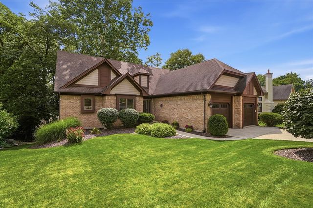 7128 Hunters Creek Drive, Dayton, OH 45459